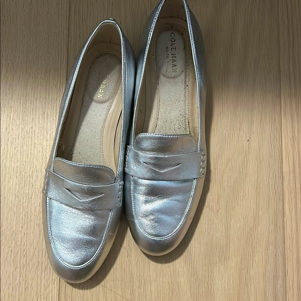 Cole Haan Women's Go-To Metallic Silver Flats Loafers 7